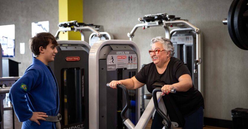 Dia dos Avós: netos incentivam idosos a fazer exercício – 26/07/2025 – Equilíbrio