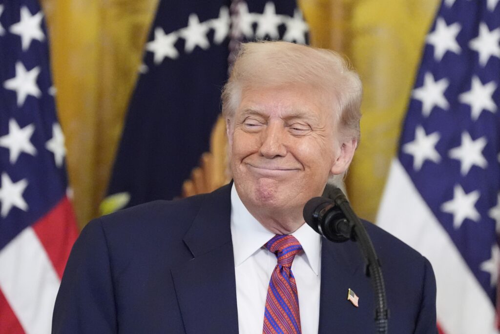 Comitê Olímpico dos EUA se alinha a Trump e proíbe mulheres trans em competições femininas