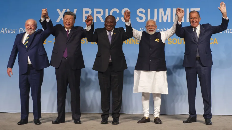 Posição do Irã contra a existência de Israel vira impasse no Brics