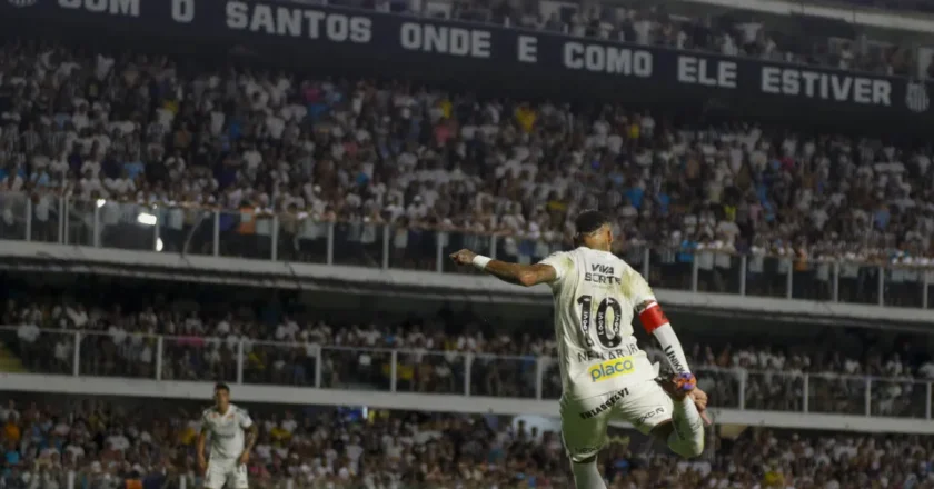 Santos torce contra o Palmeiras no Mundial para tentar fechar com Mayke